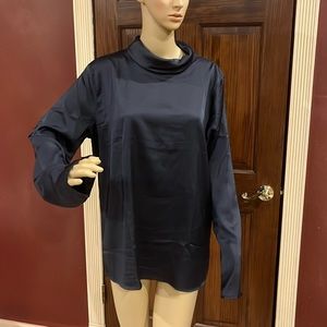 Banana republic mock neck blouse like new